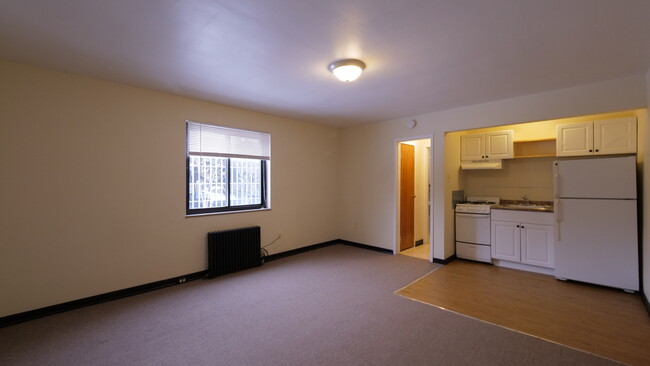 Sussex Apartments in Pittsburgh, PA - Building Photo - Building Photo