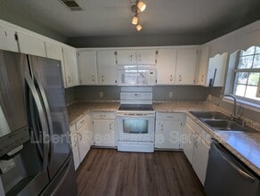 67 Rosebud Ct in Hinesville, GA - Building Photo - Building Photo