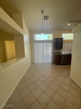 24 Knightsboro Rd in Henderson, NV - Foto de edificio - Building Photo