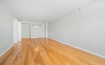 12-12 Museum Way in Cambridge, MA - Building Photo - Building Photo