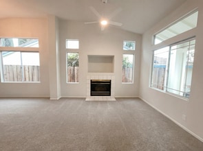 108 Austin Dr in Folsom, CA - Building Photo - Building Photo