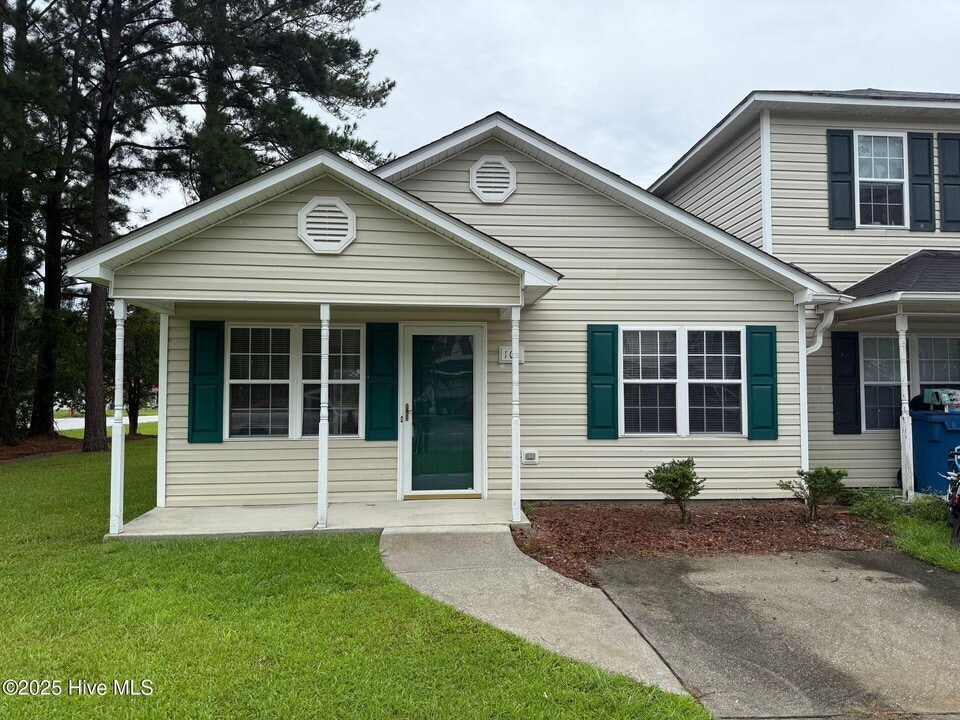 101 Croatan Ct in Jacksonville, NC - Building Photo