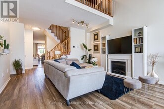 10 Providence Way in Wasaga Beach, ON - Building Photo - Building Photo