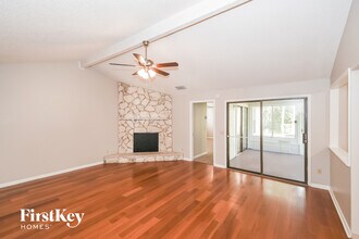 10857 Knottingby Dr in Jacksonville, FL - Foto de edificio - Building Photo