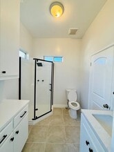 324 W Sepulveda St in Los Angeles, CA - Building Photo - Building Photo