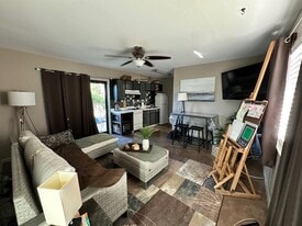 217 NW 39th St in Oakland Park, FL - Building Photo