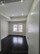 5035 Harvard Rd in Mississauga, ON - Building Photo - Building Photo