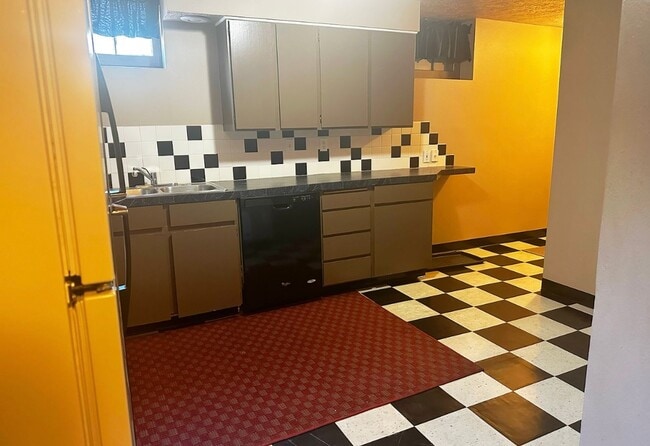 1212-1214 E Illinois Ave in Spokane, WA - Building Photo - Building Photo