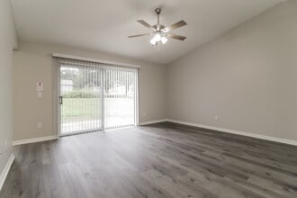 10600 Crescendo Loop in Clermont, FL - Building Photo - Building Photo