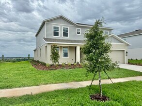 266 Puma Lp in Groveland, FL - Building Photo - Building Photo