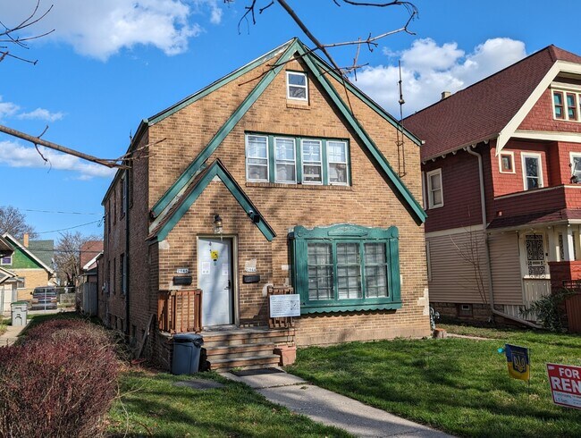 2944 N 48th St in Milwaukee, WI - Building Photo - Building Photo