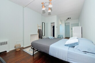 400 W 36th St. in New York, NY - Foto de edificio - Building Photo