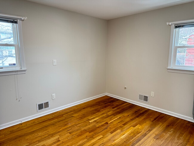 2 Andrew Ct, Unit 1 in Bloomfield, NJ - Foto de edificio - Building Photo