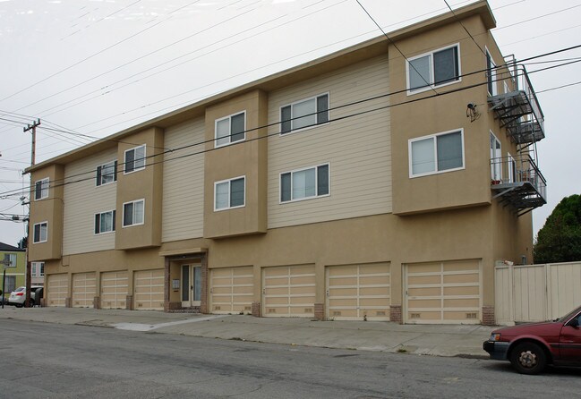 1495 Lawton St in San Francisco, CA - Foto de edificio - Building Photo