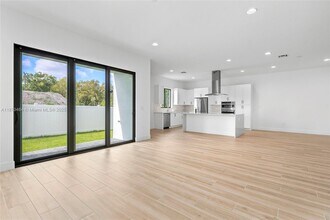 1450 SW 23rd St in Fort Lauderdale, FL - Building Photo - Building Photo