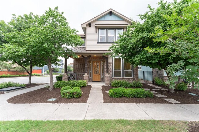 property at 1001 Banyon St
