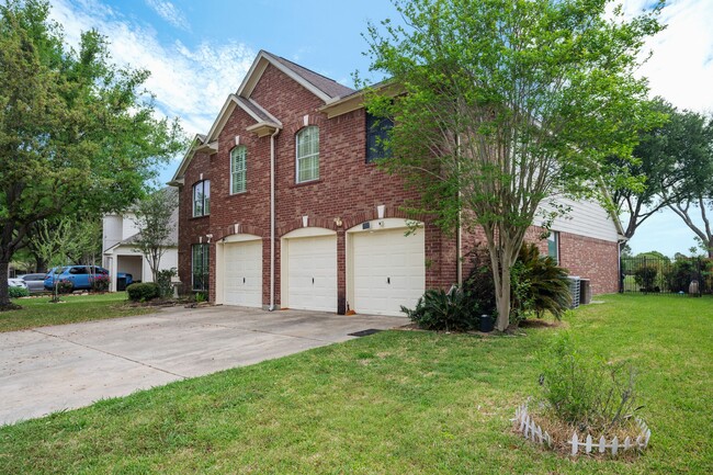 1823 Blue Water Bay Dr in Katy, TX - Building Photo - Building Photo