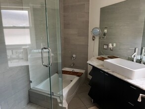 635 N Windsor Blvd in Los Angeles, CA - Foto de edificio - Building Photo