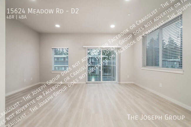 15624 Meadow Rd in Lynnwood, WA - Building Photo - Building Photo