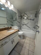 537 Evergreen St, Unit 1 in Inglewood, CA - Foto de edificio - Building Photo