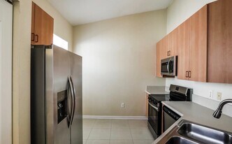 2151 NE 37th Rd in Homestead, FL - Building Photo