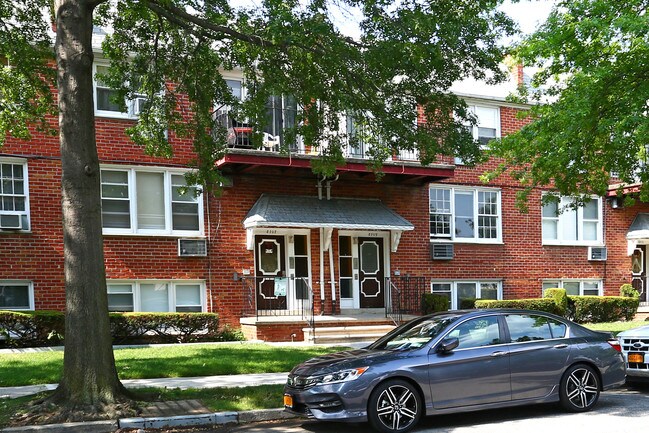 Balsam Village I in Ozone Park, NY - Building Photo - Building Photo