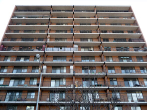 Crescent Tower in Astoria, NY - Building Photo - Building Photo