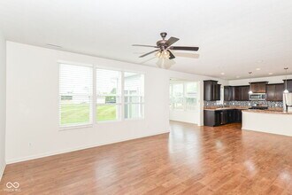 14353 Glapthorn Rd in Fishers, IN - Foto de edificio - Building Photo