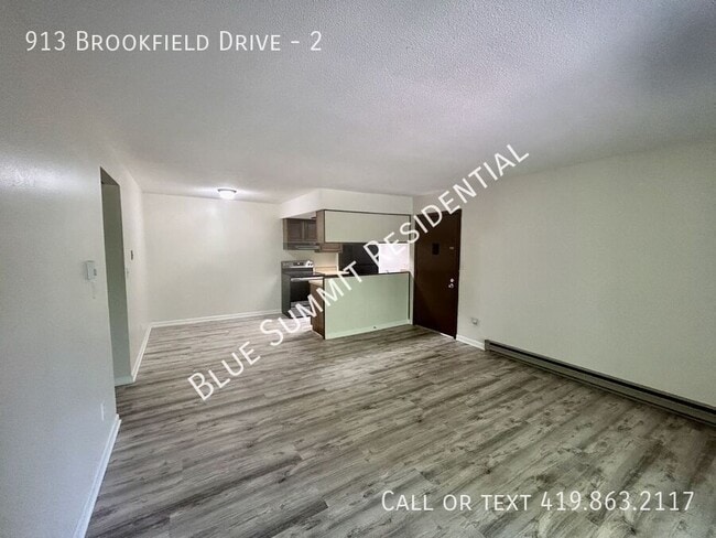 property at 913 Brookfield Dr