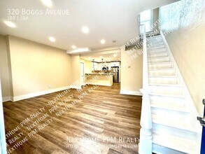 320 Boggs Ave in Pittsburgh, PA - Building Photo - Building Photo