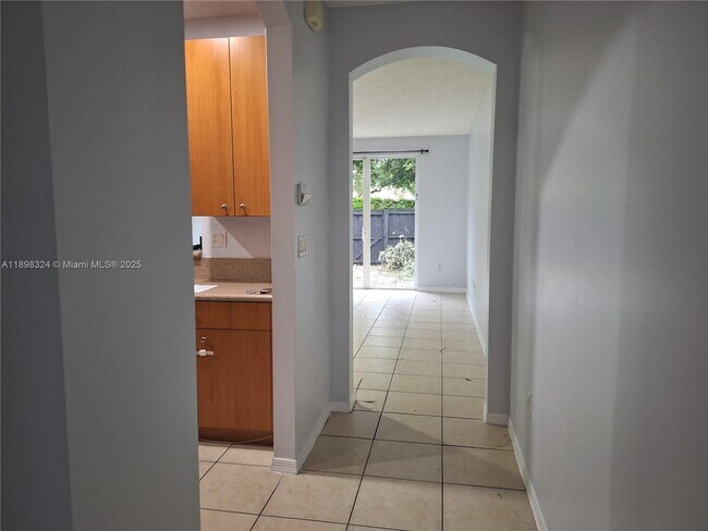2318 NE 42nd Cir in Homestead, FL - Building Photo - Building Photo