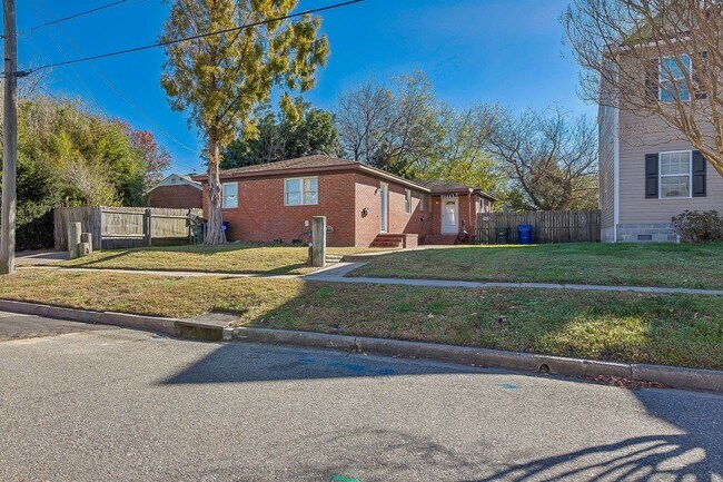 9466 Phillip Ave in Norfolk, VA - Building Photo - Building Photo