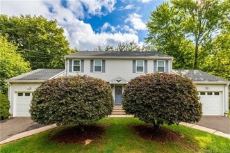 113 Brandegee Ln in Berlin, CT - Building Photo - Building Photo
