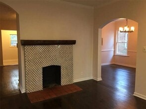 652 S Evelyn Pl NW in Atlanta, GA - Foto de edificio - Building Photo