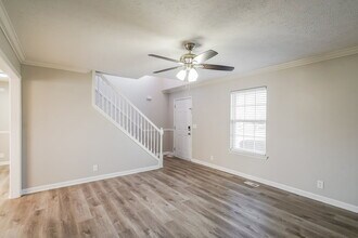 1729 Cason Trail in Murfreesboro, TN - Foto de edificio - Building Photo