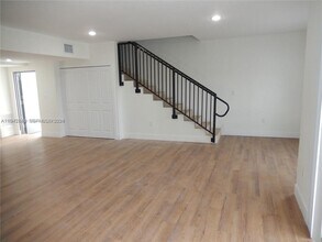 16955 SW 100th Ave in Miami, FL - Building Photo - Building Photo