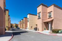 Pueblo Condominiums in El Paso, TX - Foto de edificio - Building Photo