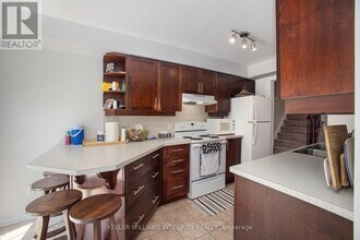 148 Goldwood Private in Ottawa, ON - Building Photo - Building Photo