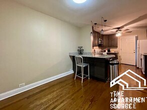 2541 W Logan Blvd in Chicago, IL - Building Photo - Building Photo