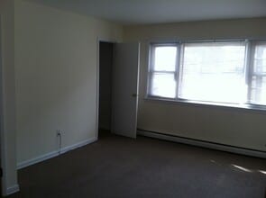 495 Main St, Unit B-L in Fort Lee, NJ - Foto de edificio - Building Photo