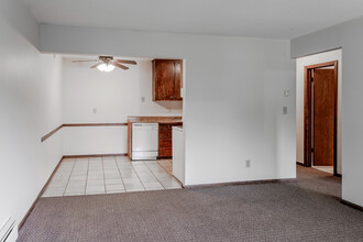 Rosebud Apartments in St. Cloud, MN - Foto de edificio - Interior Photo