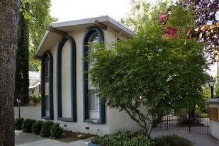 2810 H St in Sacramento, CA - Building Photo