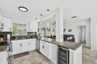 1036 Madison St in Largo, FL - Building Photo - Building Photo