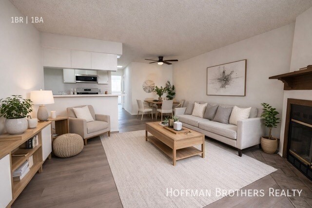 10346 Commerce Ave, Unit 11 in Los Angeles, CA - Building Photo