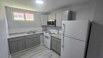 263 Jones St in Moncton, NB - Building Photo