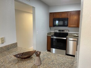 644 Haven Pl in Tarpon Springs, FL - Building Photo - Building Photo