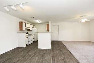 Meadows of Lebanon Apartments in Lebanon, TN - Foto de edificio - Building Photo