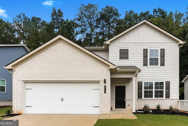property at 215 Hamilton Pointe Dr