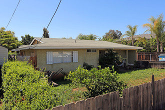 1155-1157 Persimmon Ave in El Cajon, CA - Building Photo - Building Photo