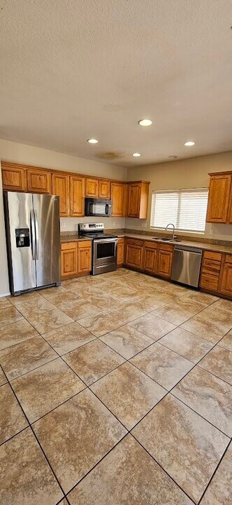 12206 W Monroe St in Avondale, AZ - Building Photo